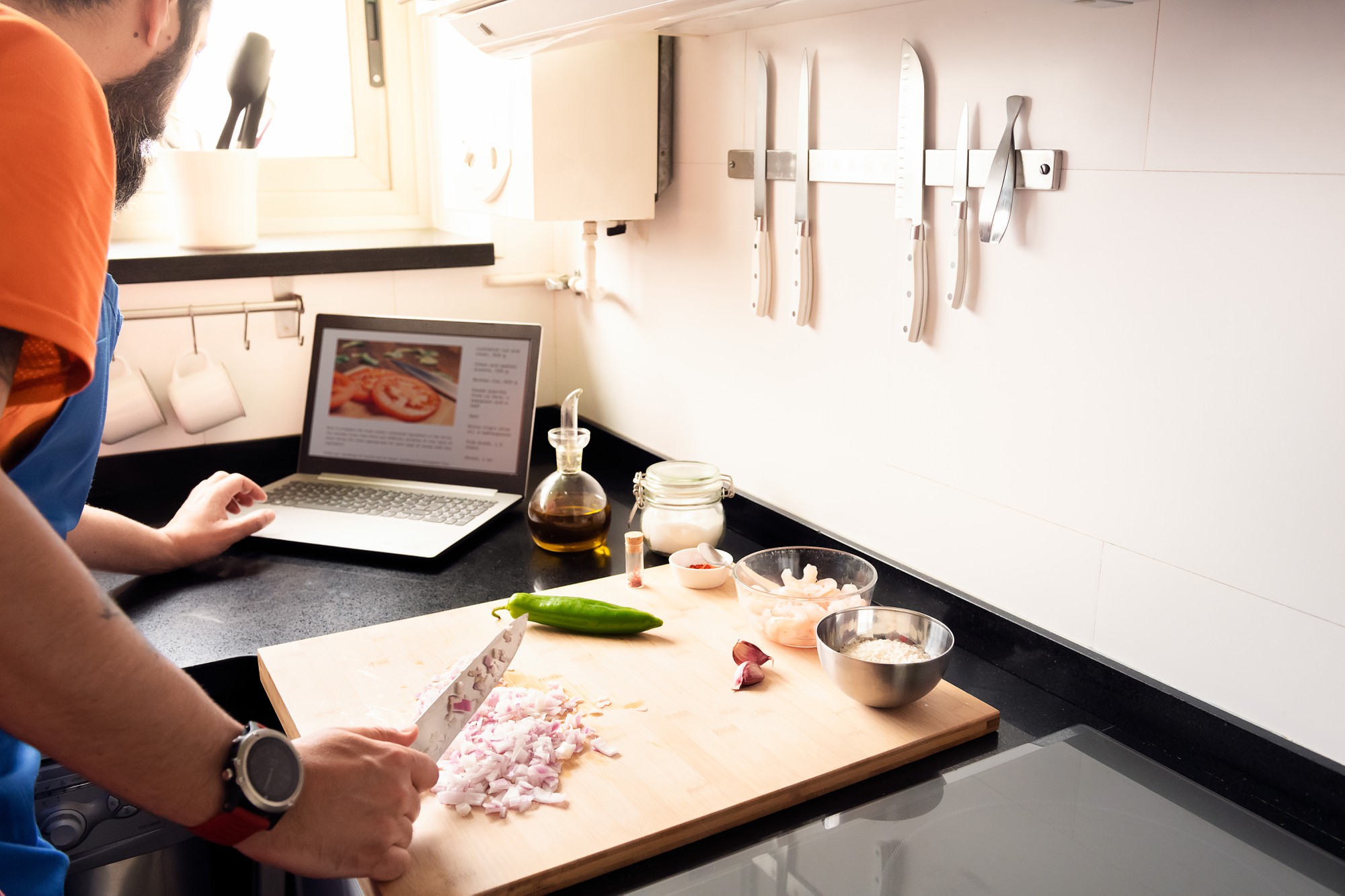 Studio cucina e workstation con attrezzi