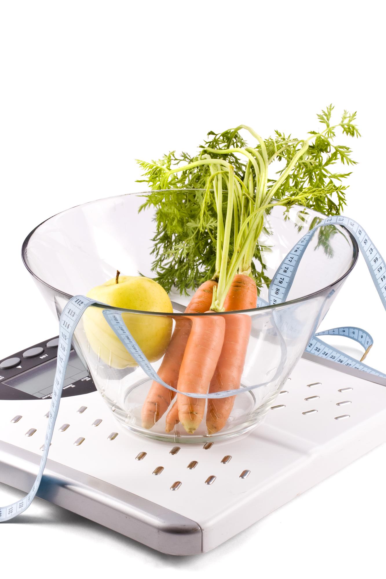 Preparazione ingredienti su piano di lavoro